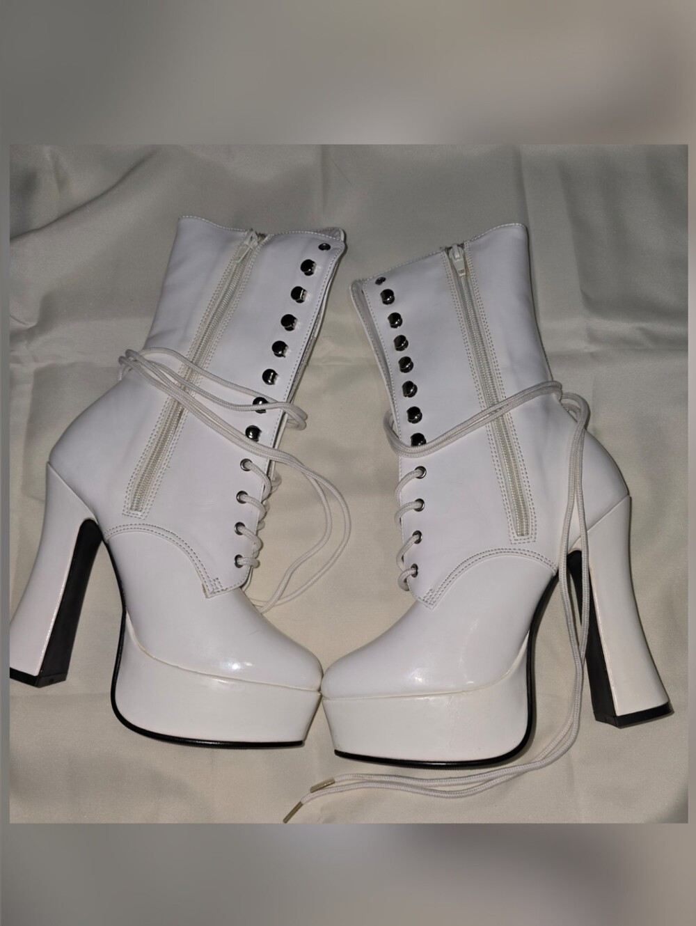 Pleaser Electra-1020 White Platform Lace Up Ankle Boots Size 6
